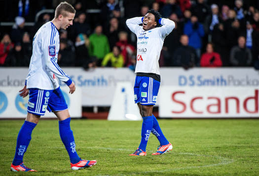 Muhammed Abdulrahman, Värnamo, tar sig för huvudet