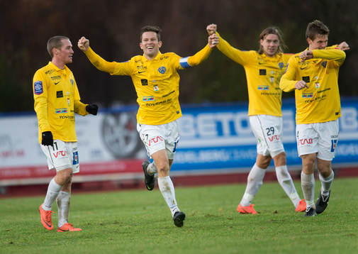 Falkenberg och David Svensson jublar