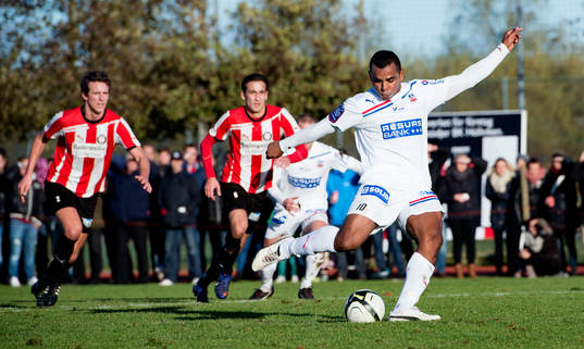 Alvaro Santos, Helsingborg slår in en straff till 1-1