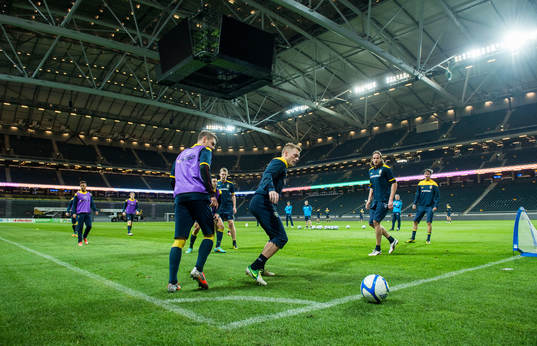 Sveriges första träning på Friends Arena. Alexander