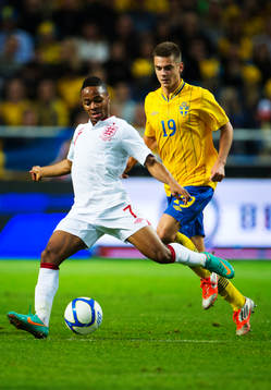Raheem Sterling, England, och Alexander Kacaniklic, Sverige