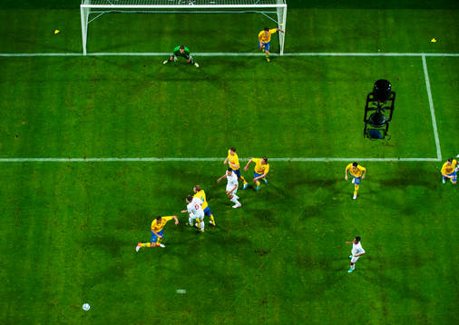 En spider-cam filmar spelet från ovan