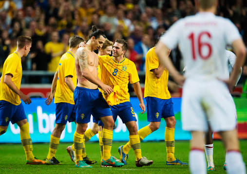 Zlatan Ibrahimovic kramas om av Anders Svensson, Sverige