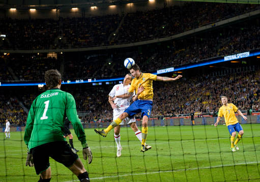 Leon Osman, England och Mikael Lustig, Sverige
