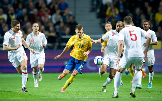 Alexander Kacaniklic, Sverige, mot nästan hela England