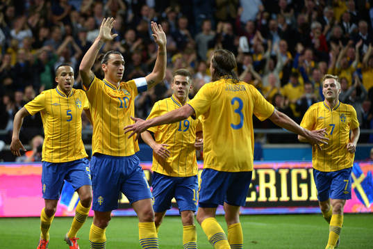 Zlatan Ibrahimovic, Sverige, gör 1-0 och första målet