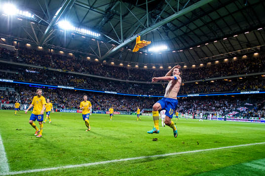 Zlatan Ibrahimovic gör sin otroliga cykelspark som blir 4-2