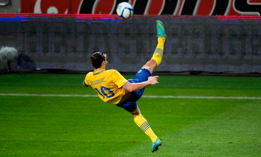 Zlatan Ibrahimovic, Sverige gör ett konstmål till 4-2