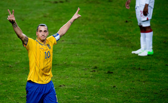Zlatan Ibrahimovic, Sverige slår in en frispark till 3-2