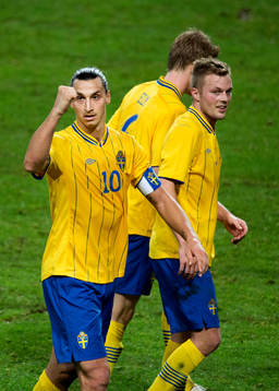 Zlatan Ibrahimovic, Sverige knyter näven