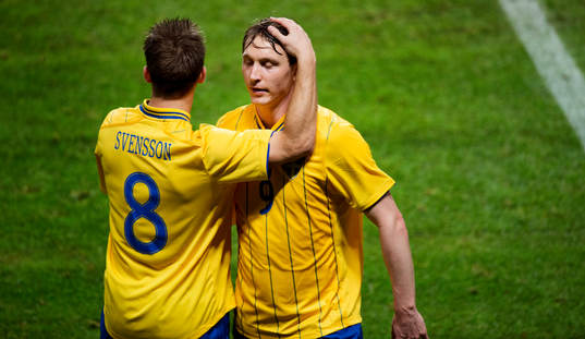 Kim Källström, byts ut mot Anders Svensson, Sverige