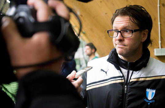 Rikard Norling, tränare Malmö FF, svarar på frågor
