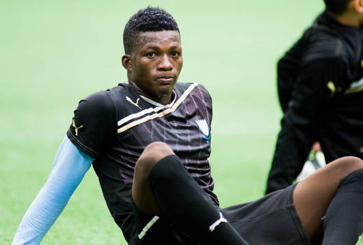 Benjamin Fadi, 17år, Ghana, provspelar för Malmö FF
