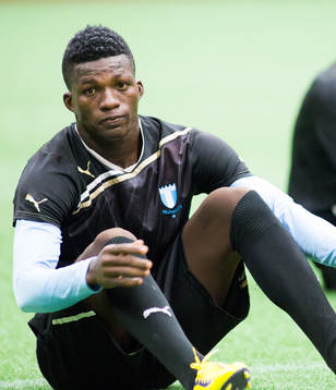 Benjamin Fadi, 17år, Ghana, provspelar för Malmö FF