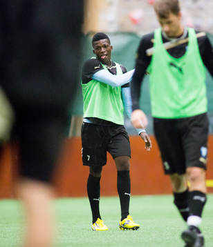 Benjamin Fadi, 17år, Ghana, provspelar för Malmö FF