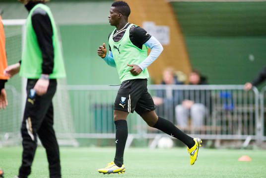 Benjamin Fadi, 17år, Ghana, provspelar för Malmö FF