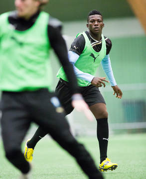Benjamin Fadi, 17år, Ghana, provspelar för Malmö FF