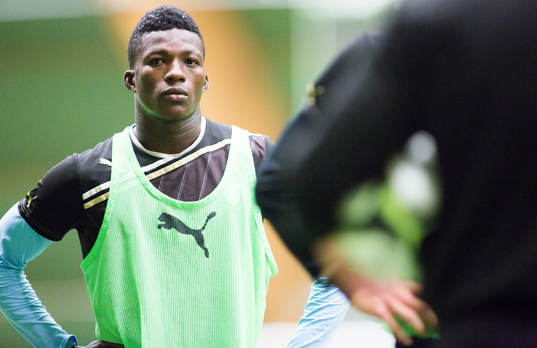 Benjamin Fadi, 17år, Ghana, provspelar för Malmö FF