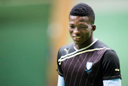 Benjamin Fadi, 17år, Ghana, provspelar för Malmö FF