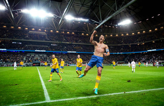 Zlatan Ibrahimovic jublar