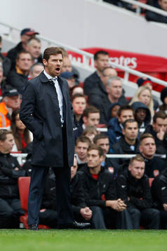 Football - Arsenal v Tottenham Hotspur - Barclays Premier