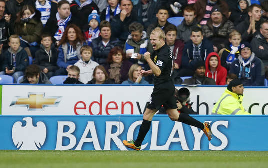Football - Reading v Everton - Barclays Premier League  -