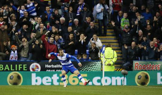 Football - Reading v Everton - Barclays Premier League  -