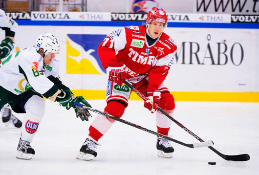 Mikael Johansson, Färjestad, utmanar Jonathan Hedström,