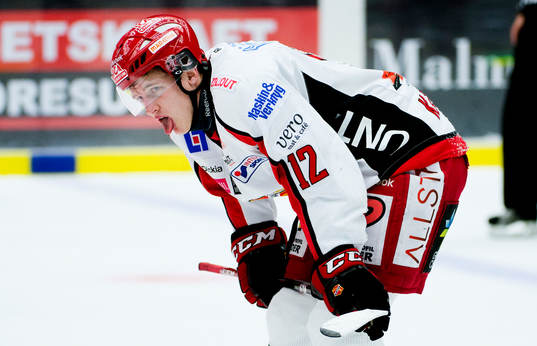 Martin Karlsson, Almtuna räcker ut tungan och deppar