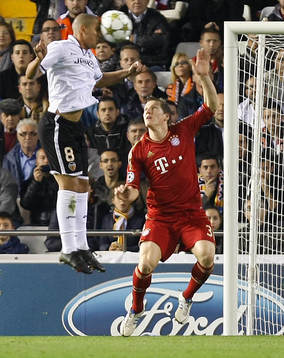 FEGHOULI Y KROOS
