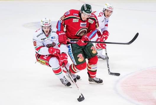 Mario Kempe, Modo, tar pucken för Anton Axelsson, Frölunda