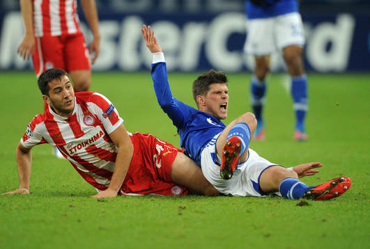 v.l. Kostas Manolas, Klaas-Jan Huntelaar (Schalke)