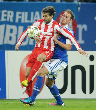 v.l. Djamel Abdoun, Benedikt Hoewedes (Schalke)