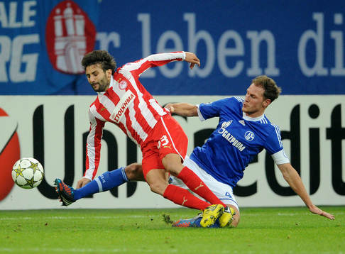 v.l. Djamel Abdoun, Benedikt Hoewedes (Schalke)