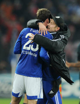 Jubel v.l. Christian Fuchs, Lewis Holtby (Schalke)