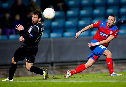 Nikola Djurdjic, Helsingborg, testar skott