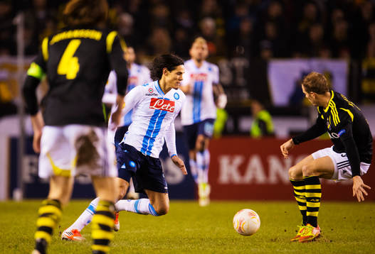 Edinson Cavani, Napoli, dribblar