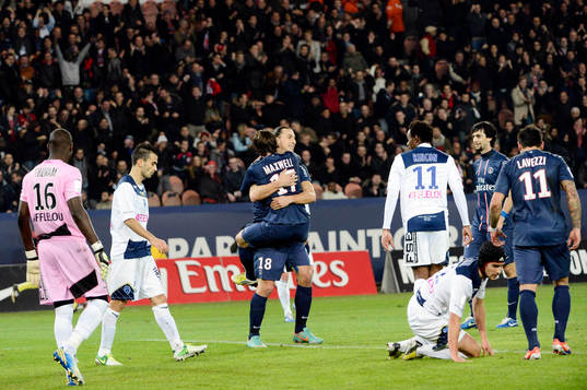 Joie PSG - MAXWELL / Zlatan IBRAHIMOVIC - 24.11.2012 - PSG