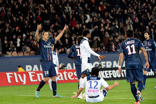Joie PSG - MAXWELL / Zlatan IBRAHIMOVIC - 24.11.2012 - PSG