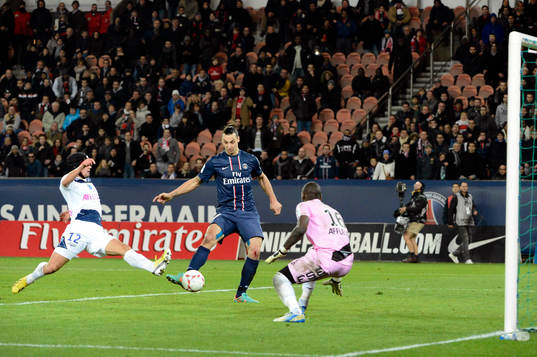 But Zlatan IBRAHIMOVIC - 24.11.2012 - PSG / Troyes - 14eme