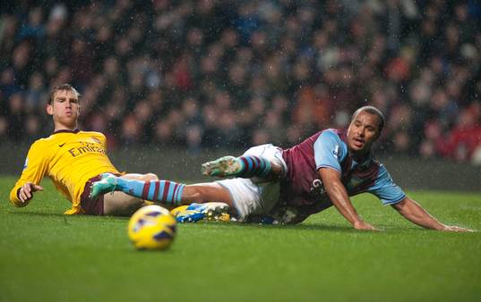 Football - Aston Villa v Arsenal - Barclays Premier League