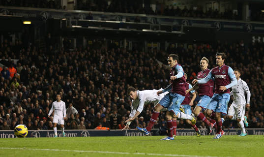 Football - Tottenham Hotspur v West Ham United - Barclays
