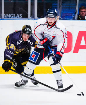 Andreas Frisk, AIK, sträcker sig