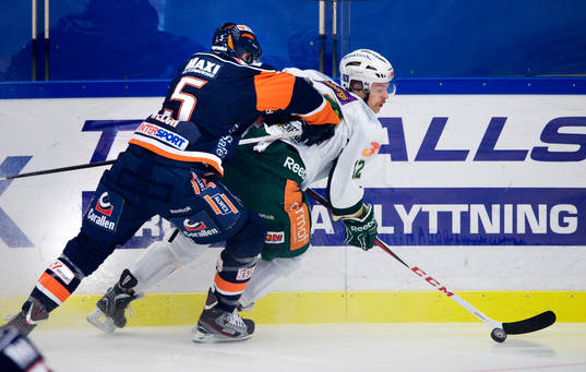 Tackling i ryggen, Noah Welch, Växjö mot Marius Holtet,