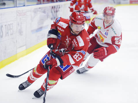 Vita Hästens nr 83 Michael Nylander och Skövdes nr 22