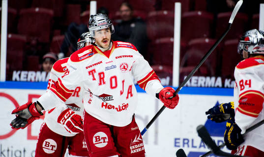 Justin Kelly, Troja Ljungby
