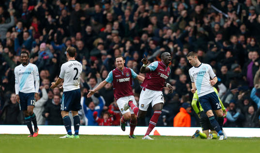 Football - West Ham United v Chelsea - Barclays Premier