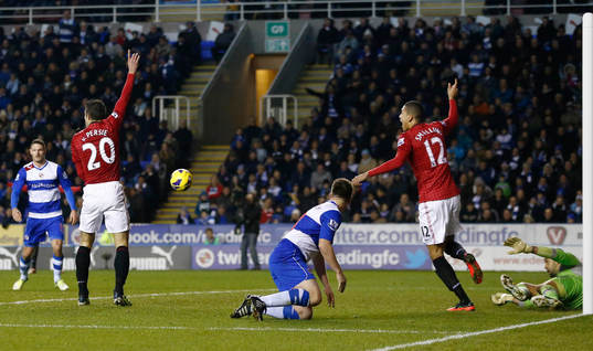 Football - Reading v Manchester United - Barclays Premier
