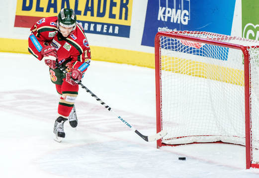 Jari Tolsa, Frölunda, gör 3-0 i öppet mål