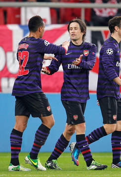 Football - Olympiakos v Arsenal - UEFA Champions League